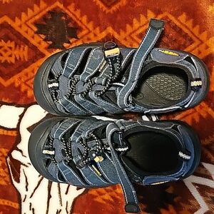 Keen Newport H2 Sandals Big Kids Youth Size 1 Blue Waterproof Sport Shoes Boys